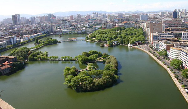 江西 南昌 南昌特色的旅游景点攻略_南昌必去的景点介绍  它位于市区